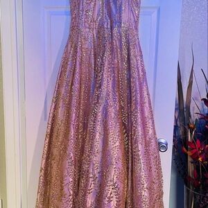 Stunning Gold Maxi Dress for Special Occasions